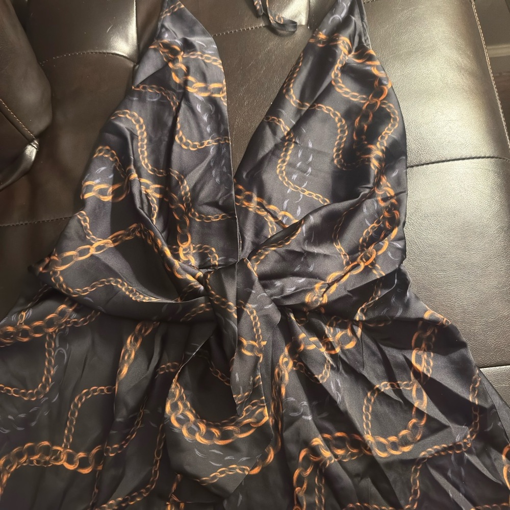 L'Academia Black and Gold Chain Print Cover up /Dress or Top - Picture 5 of 12